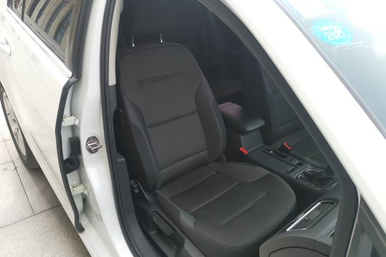 Used Volkswagen Golf 2016 1.6L Automatic Comfort Model
