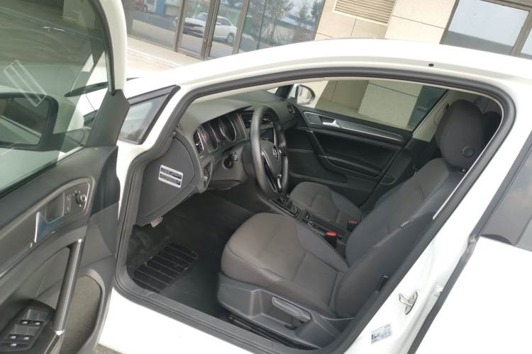 Used Volkswagen Golf 2016 1.6L Automatic Comfort Model
