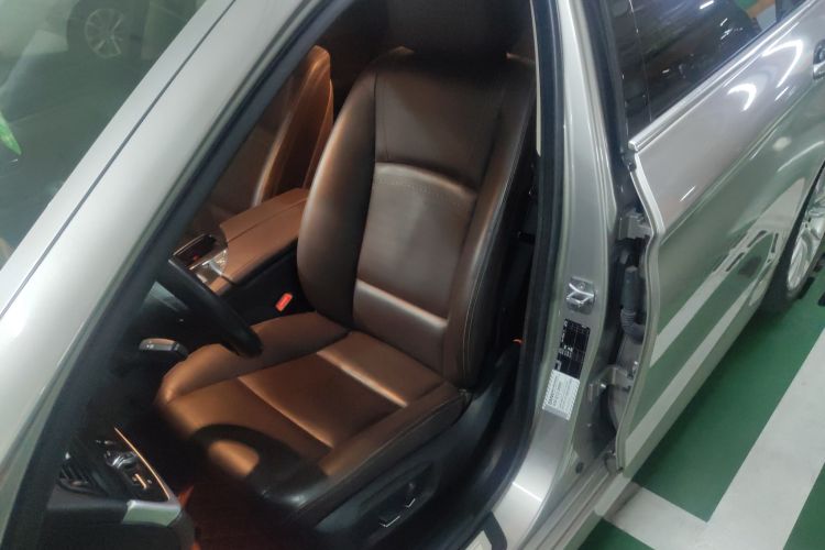 Used BMW 5 Series 2014 525Li Luxury Design Package
