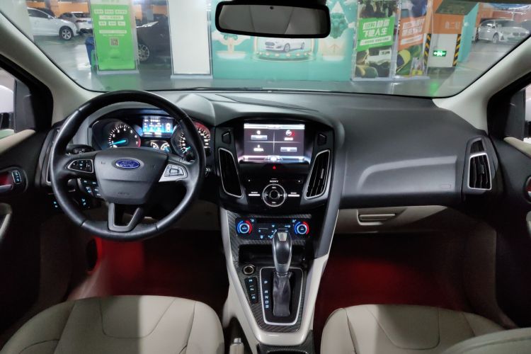 Used Ford Focus 2015 Sedan EcoBoost 180 Automatic Flagship Model
