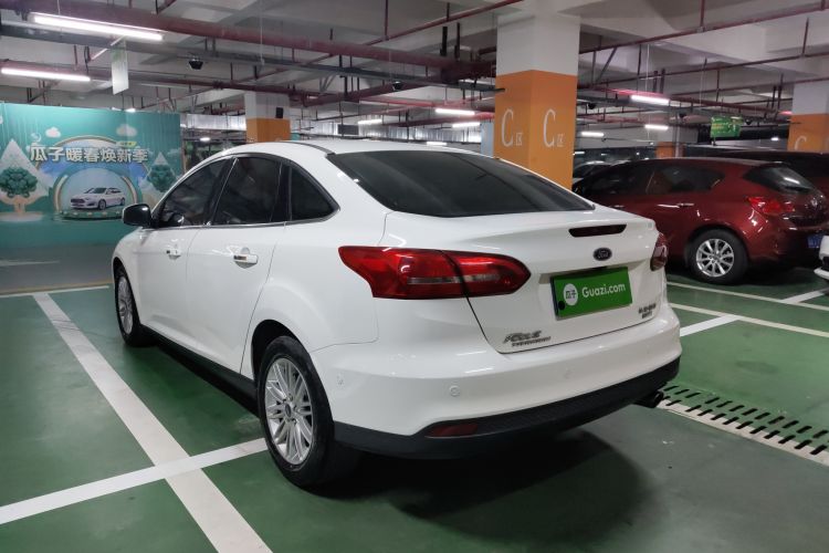 Used Ford Focus 2015 Sedan EcoBoost 180 Automatic Flagship Model
