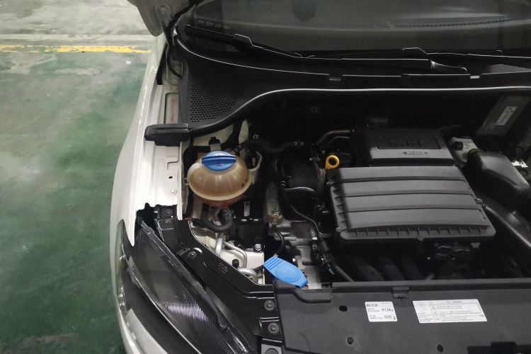 Used Volkswagen Jetta 2015 Value Edition 1.6L Manual Fashionable Style
