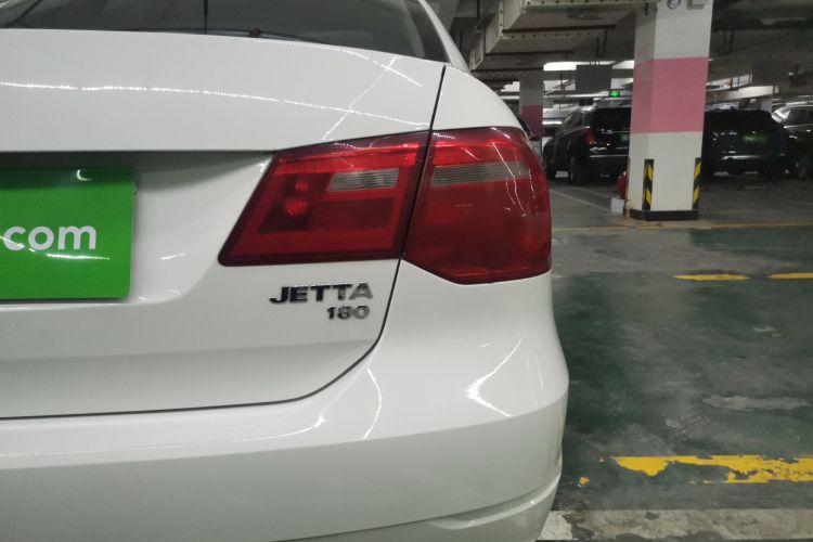 Used Volkswagen Jetta 2015 Value Edition 1.6L Manual Fashionable Style
