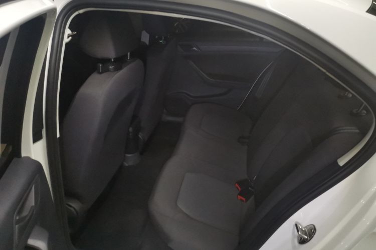 Used Volkswagen Jetta 2015 Value Edition 1.6L Manual Fashionable Style
