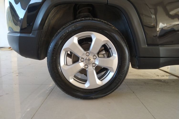 Used  Compass 2017 200T Automatic Enjoyment Version
