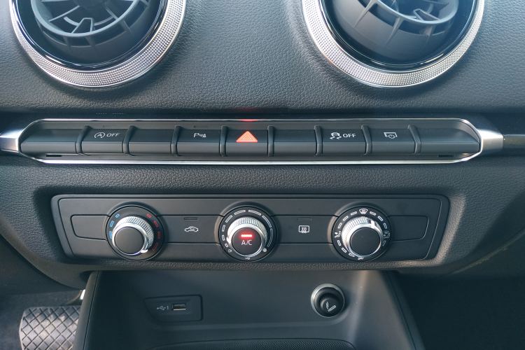 Used Audi A3 2020 Sportback 35 TFSI Fashion Edition China VI Emission Standard
