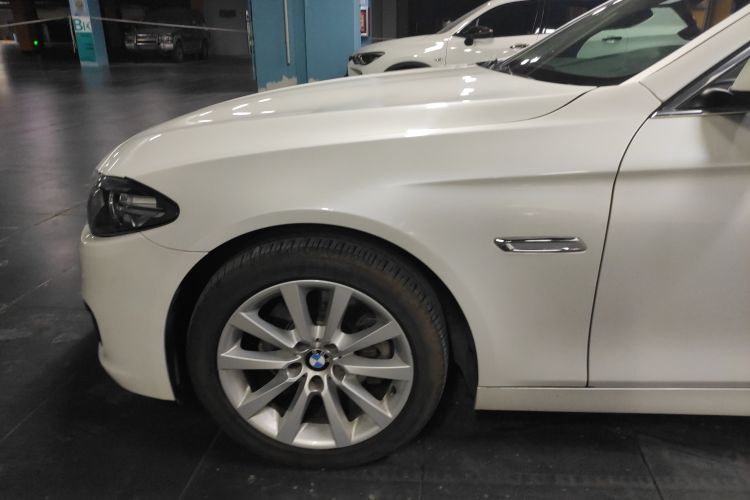 Used BMW 5 Series 2014 530Li Leading Model
