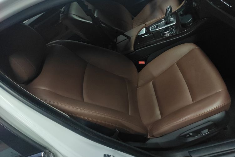 Used BMW 5 Series 2014 530Li Leading Model
