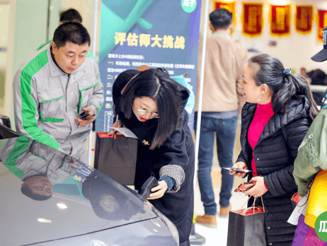 We regularly hold exhibition to ensure the authenticity and reliability of vehicle sources.