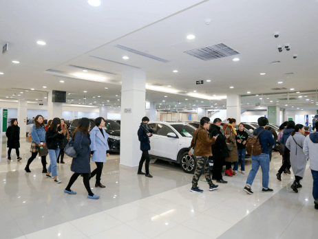 We regularly hold exhibition to ensure the authenticity and reliability of vehicle sources.