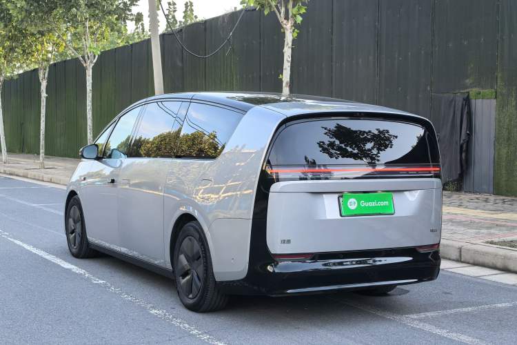 Used Li Auto MEGA 2024 Ultra Model