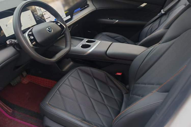 Used Changan CS75 PLUS 2025 4th Generation UItra 2.0T New Blue Whale Smart Intelligent Powertrain Version