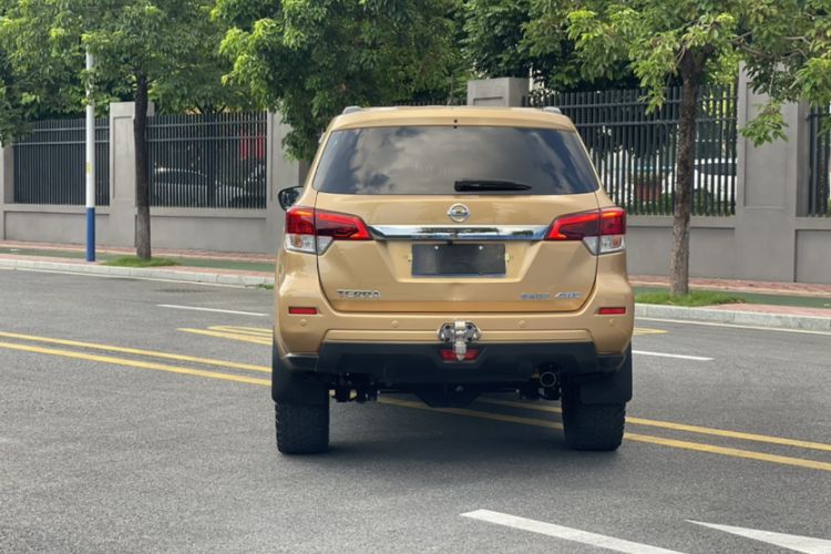 Used Nissan Terra 2018 2.5L Automatic 4x4 Luxury Edition
