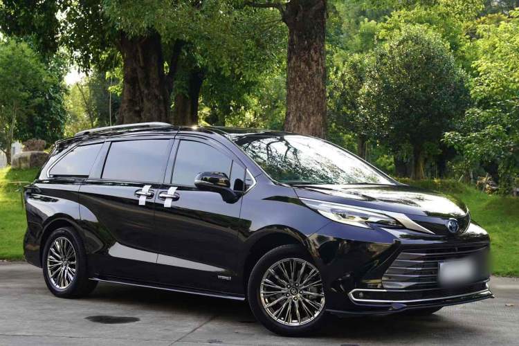 Used Toyota Sienna 2021 2.5L Hybrid Luxury Edition
