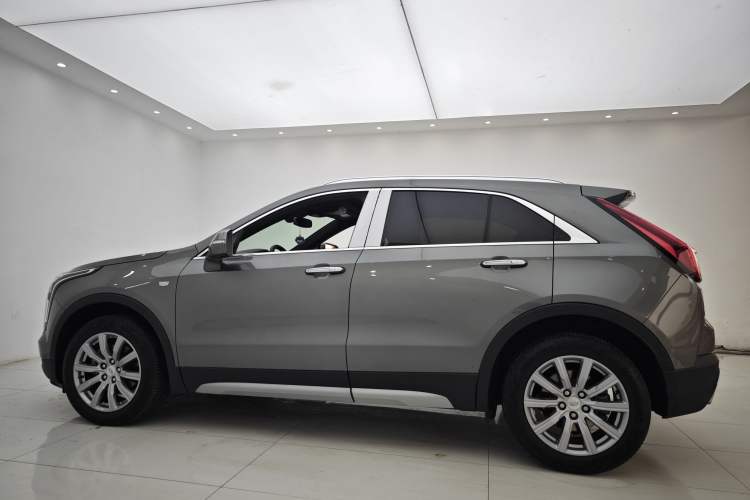 Used Cadillac XT4 2018 28T Two-Wheel Drive Leading Version
