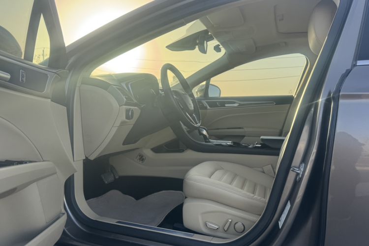 Used Ford Mondeo 2013 2.0L GTDi 200 Luxury Model
