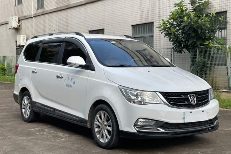 Used Baojun 730 2016 1.5T Manual Comfort Version 7 Seats
