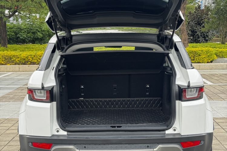 Used Land Rover Range Rover Evoque 2018 200PS PURE New Fashion Edition
