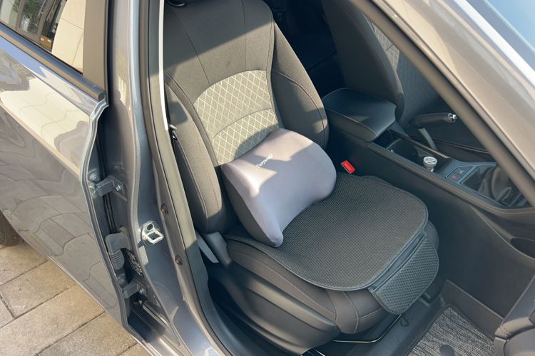 Used Roewe i5 2023 1.5L Manual Comfort Edition
