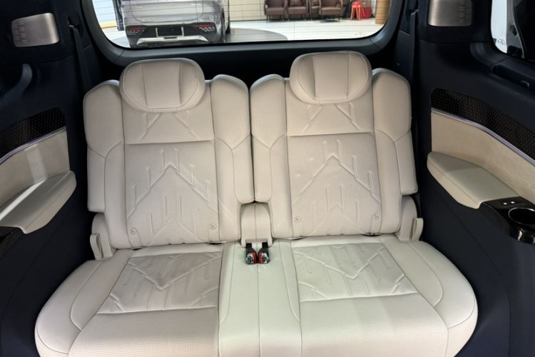 Used Zeekr 009 2024 Six-Seat Executive Version 4WD 108 kWh