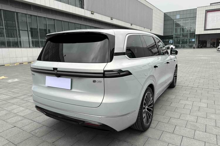 Used  S09 2025 Four-Wheel Drive Ultra+ Custom Edition
