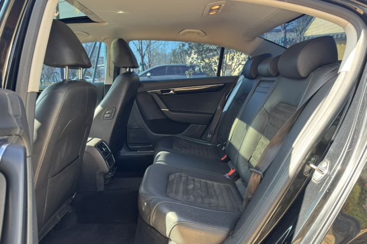 Used Volkswagen Magotan 2016 1.8TSI Luxury Comfort Model
