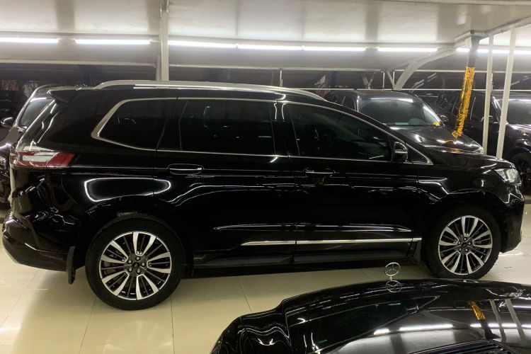 Used Ford Edge 2021 PLUS EcoBoost 245 Two-Wheel-Drive Titanium 7-Seater
