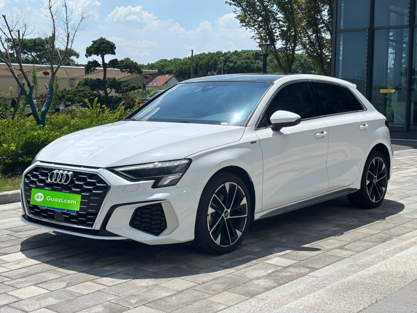 UsedAudiA32023UpdatedSportback35TFSIStylishSportsType