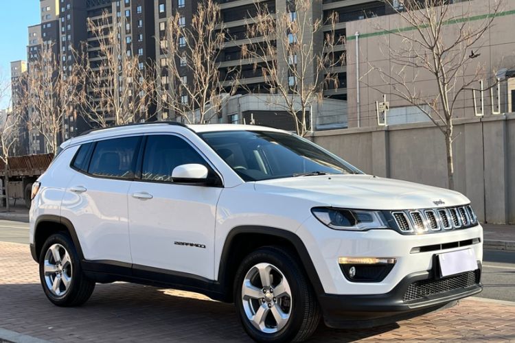 Used  Compass 2017 200T Automatic Enjoyment Version
