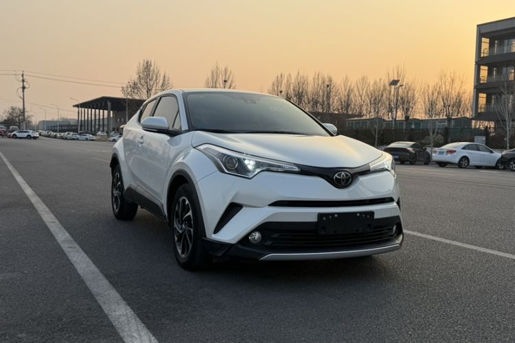 Used Toyota IZOA 2018 2.0L Yichi Version China VI Standard
