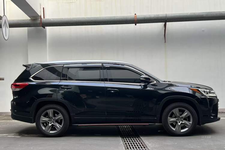 Used Toyota Highlander 2018 2.0T Four-Wheel Drive Ultimate Edition 7-Seater Emission Standard China V
