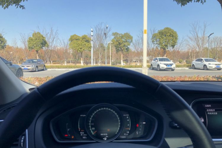 Used Volvo V40 2019 T3 Zhiyi Edition
