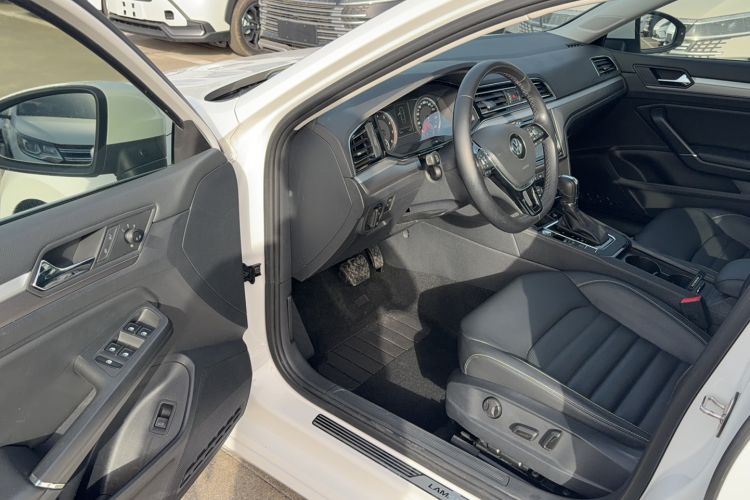 Used Volkswagen Lamando 2019 280TSI DSG Comfort Edition China VI standard
