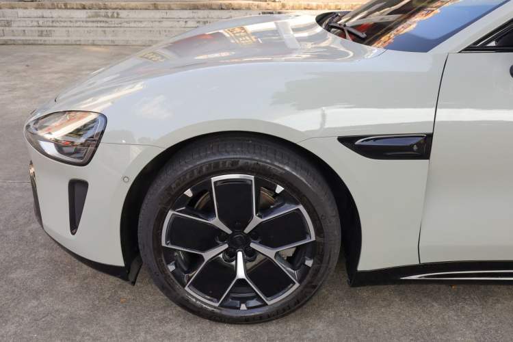 Used  SU7 2024 Rear-Drive Long-Range Intelligent Driving Version
