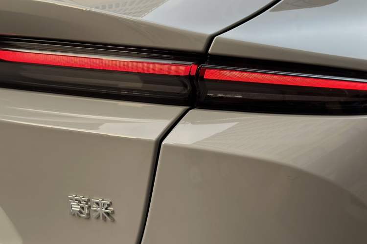 Used Nio ET5 2025 75 kWh
