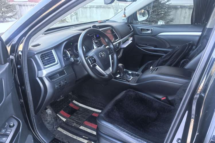 Used Toyota Highlander 2018 2.0T Four-Wheel Drive Luxury Edition 7 Seats China V Emission Standard