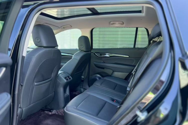 Used Buick Envision 2022 Encore Plus 652T Five-Seat All-Wheel-Drive Luxury Model
