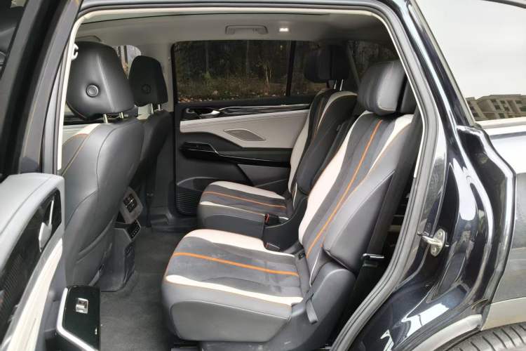 Used Volkswagen ID.6 CROZZ 2022 Long-Range PRO Edition
