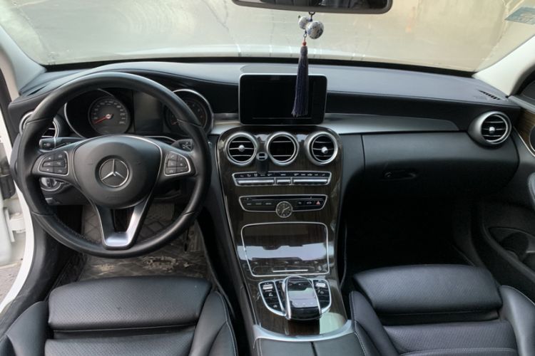 Used Mercedes-Benz C-Class 2017 Facelift C 200 L
