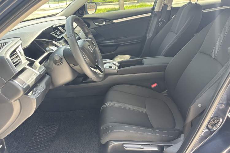 Used Honda Civic 2016 220TURBO CVT Luxury Edition
