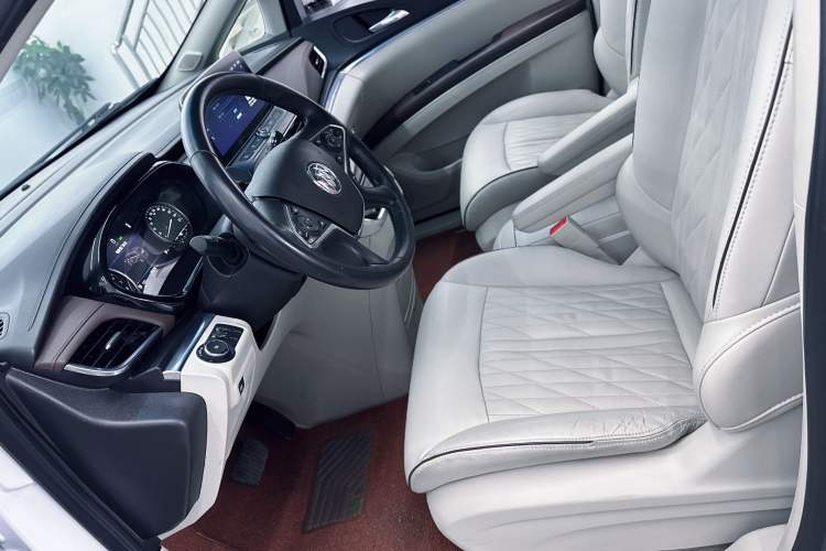 Used Buick GL8 2022 Land Business Class 652T Luxury Model
