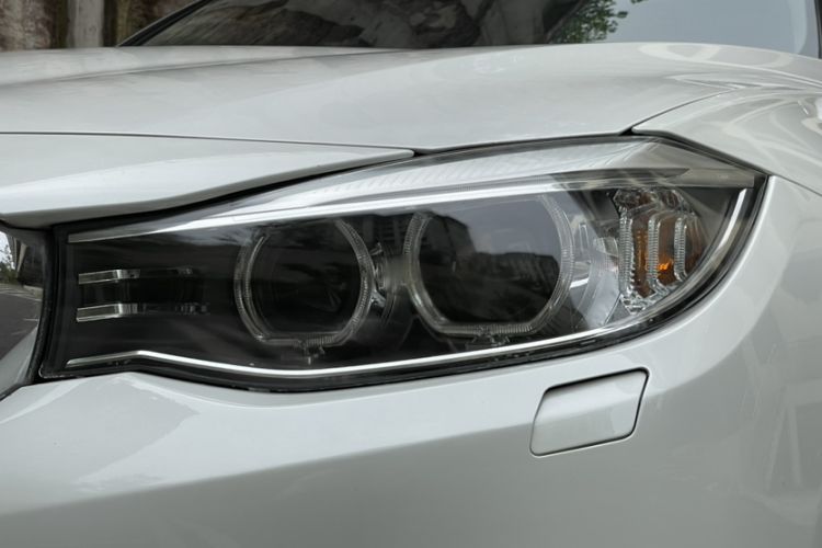 Used BMW 3 Series GT 2013 320i Leading Model
