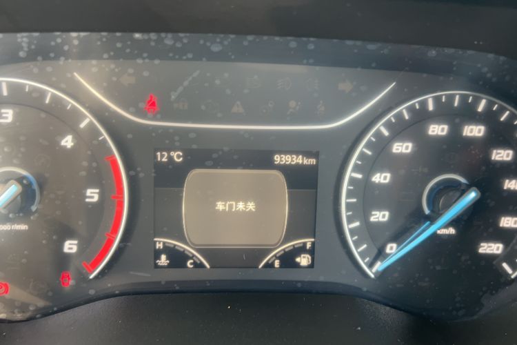 Used JMC Fushun 2025 2.0T 6MT Diesel Mid-Range Business-Class 9-Seater (Non-Commercial)
