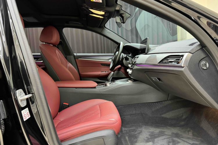 Used BMW 5 Series 2023 530Li Leading Model M Sport Package
