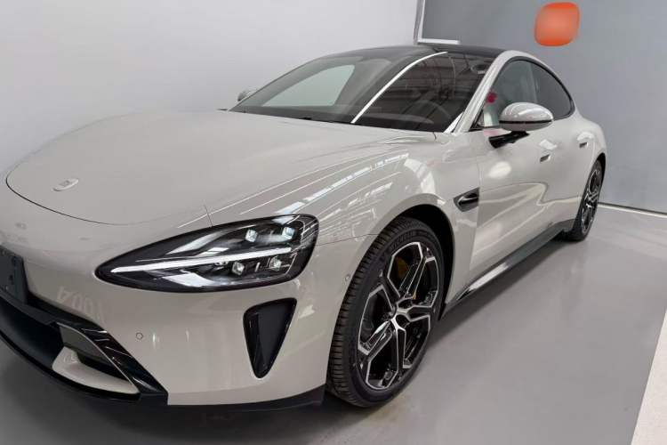Used Xiaomi Auto SU7 2024 Rear-Drive Long-Range Intelligent Driving Version