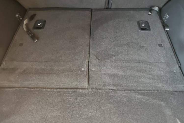 Used GAC Trumpchi GS8 2017 320T Two-Wheel Drive Luxury Smart Connectivity Version (7 Seats)
