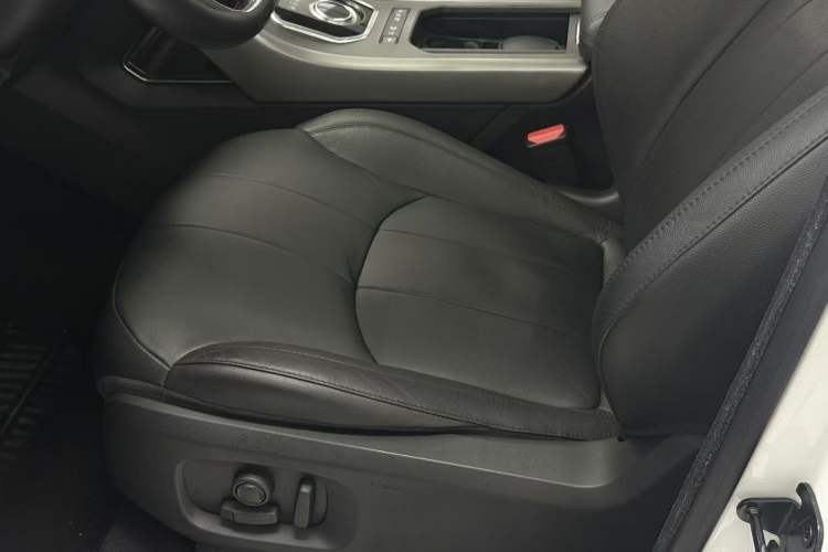 Used Land Rover Range Rover Evoque 2016 2.0T SE PLUS Smart Enjoyment Edition
