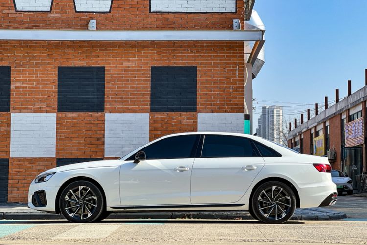 Used Audi A4L 2023 40 TFSI Luxury Dynamic Model
