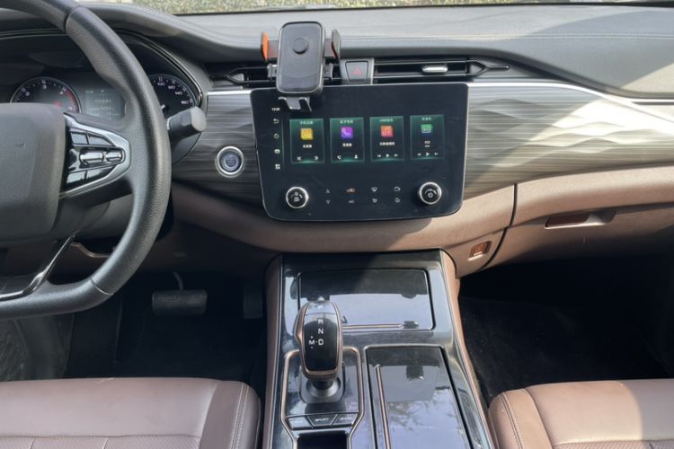 Used Dongfeng Ruichi 7 2022 2.3T Automatic Two-Wheel Drive Diesel Standard Version with Long Cargo Bed and Flat-Floor Design M9T
