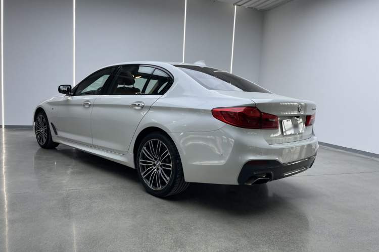 Used BMW 5 Series 2018 530Li Leading Model M Sport Package
